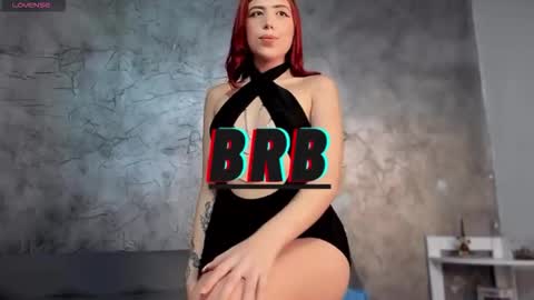 sarahgrant_ online show from October 28, 3:23 am