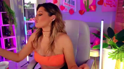 Divine Sarah NONUDE model online show from March 26, 1:02 pm