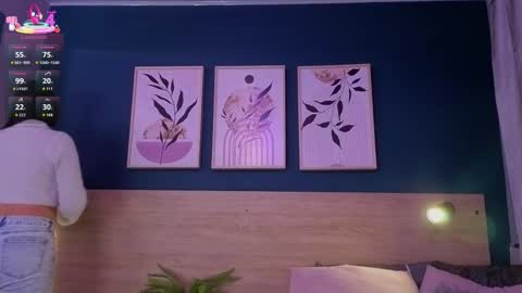 Sarah online show from February 9, 11:45 am