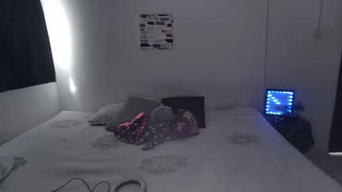 Sarah  online show from October 31, 1:48 pm