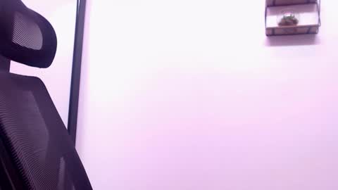 Snapshot of sarai_petite_ chatting on September 18, 5:28 am SARAI online show from September 18, 5:28 am