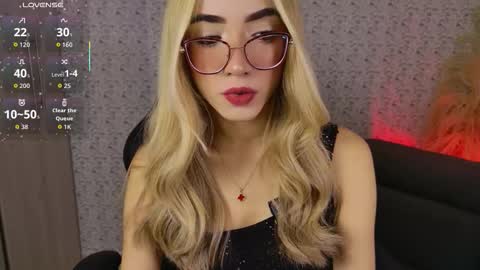 Sara jones   online show from March 2, 11:17 am