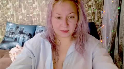 Snapshot of sarakatherin chatting on December 20, 7:17 pm Sara online show from December 20, 7:17 pm