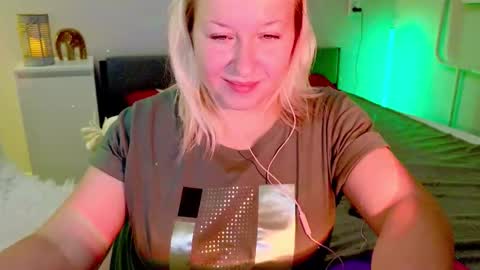 Snapshot of sarakatherin chatting on October 14, 4:26 am Sara online show from October 14, 4:26 am