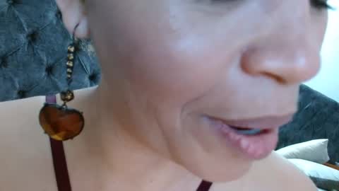 sara online show from January 27, 12:22 am