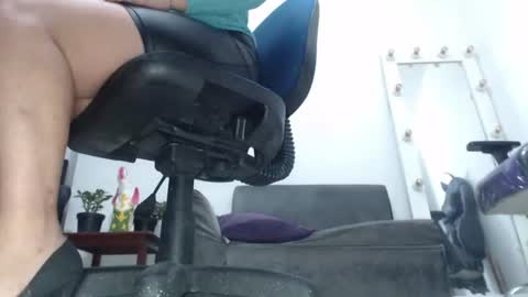 Saraloves online show from July 17, 11:03 am