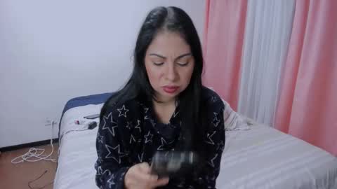 sara luna online show from March 30, 7:02 pm