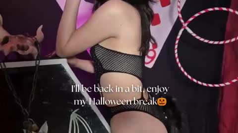   online show from October 10, 11:15 am