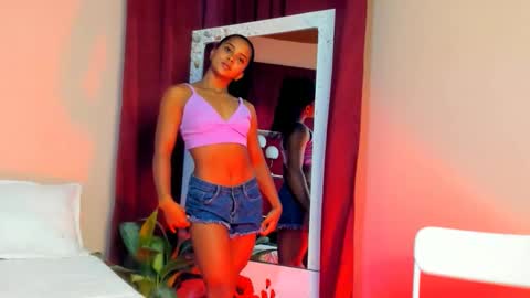 Snapshot of sarasolei chatting on October 8, 12:20 pm ZaraSolei online show from October 8, 12:20 pm