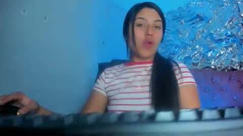 sarastonesx online show from February 16, 6:46 am