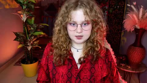 Sara online show from April 6, 8:37 am