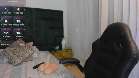      online show from October 26, 2:07 am