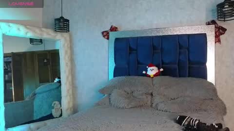 Sara W online show from December 25, 5:37 pm