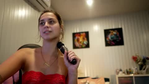 Sarissa online show from November 25, 5:15 pm