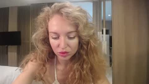 Sasha online show from October 19, 6:04 am