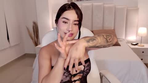 saskia litt online show from February 16, 7:52 am