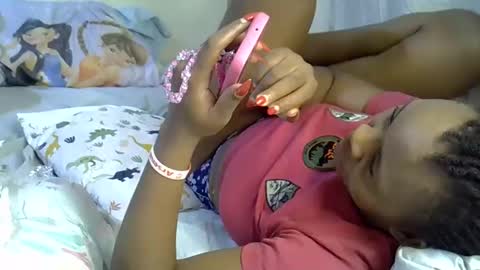 sassy_bella online show from April 16, 1:17 am