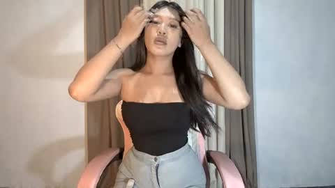 sassy_jenny8 online show from July 17, 3:27 pm