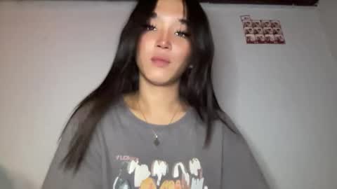 Sassygirl online show from March 4, 10:44 am