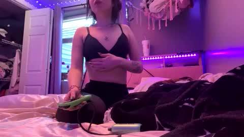 sassyseductive online show from April 24, 12:02 am