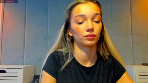 sassyt33n online show from September 9, 8:25 am