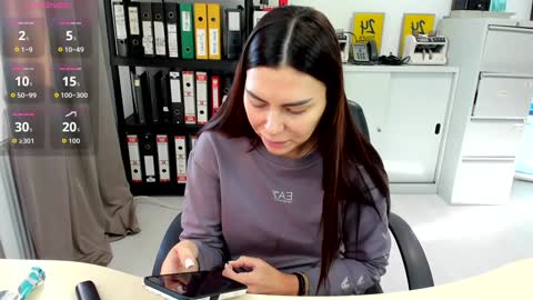 sassytiff online show from October 30, 12:06 pm