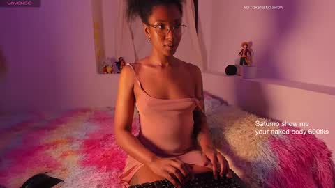 saturno_vibes online show from March 7, 12:01 pm