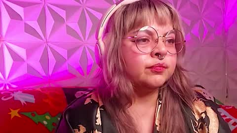 Gina George online show from December 14, 2:06 am