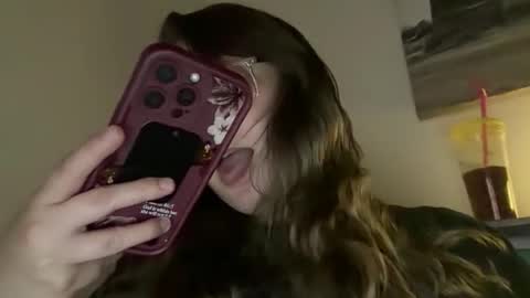 Madi girl  online show from April 25, 4:15 am