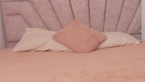 Savannahwildee online show from February 23, 1:10 pm