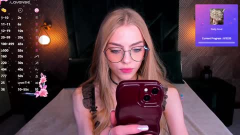 Kira  GMT 7 Mon Thu-Sun  0800am-0200pm  online show from January 30, 2:25 pm