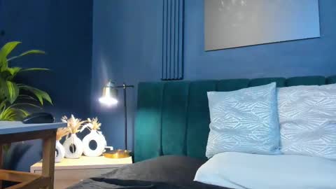 Scarlet Edwars online show from November 24, 8:33 pm