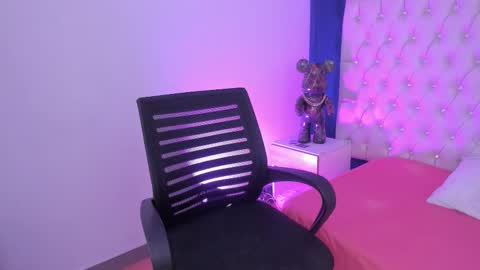 Scarlet  online show from September 11, 8:09 pm