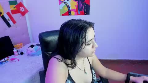 scarlet_hans online show from June 26, 12:06 pm
