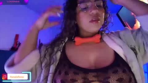 Snapshot of scarlet_queen__ chatting on October 10, 3:33 am Scarlet online show from October 10, 3:33 am