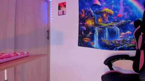 Scarlet online show from February 26, 3:33 pm