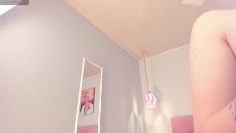 Snapshot of scarletgv chatting on March 12, 5:46 am Scarlet online show from March 12, 5:46 am