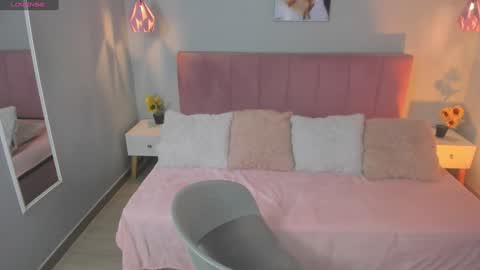 Snapshot of scarletgv chatting on January 27, 4:52 am Scarlet online show from January 27, 4:52 am