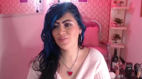 Snapshot of scarleth_bluee chatting on October 9, 3:43 am Scarleth online show from October 9, 3:43 am