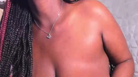 scarlethbigbug online show from November 7, 7:30 pm