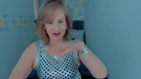 S C A R L E T online show from December 18, 11:56 am