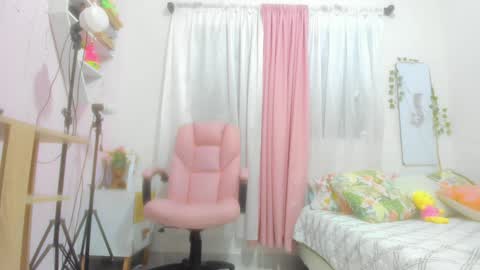 Snapshot of scarletliz chatting on December 30, 12:42 pm Scarletliz online show from December 30, 12:42 pm
