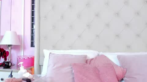 scarlett_leblanc_ online show from March 23, 1:17 pm