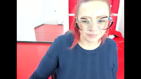 scarlett_red_11 online show from May 15, 6:43 pm