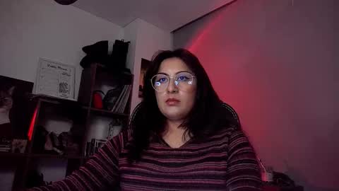 Snapshot of scarlett_sen chatting on October 16, 3:36 pm Mistress Scarlett online show from October 16, 3:36 pm