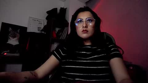 Snapshot of scarlett_sen chatting on October 18, 3:48 pm Mistress Scarlett online show from October 18, 3:48 pm
