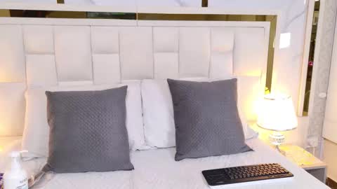 scarlett_sm online show from October 13, 8:00 pm