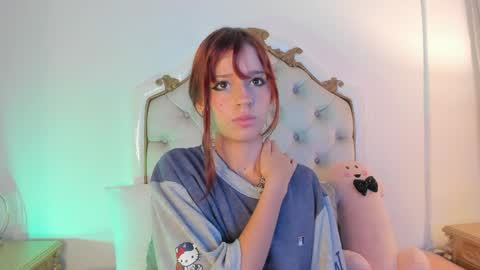 scarlett smith 3 online show from June 2, 2:23 am