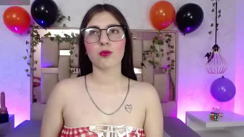 Scarlet online show from October 28, 2:23 pm