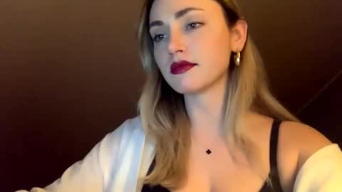 ScarlettxBlonde online show from March 23, 9:21 pm